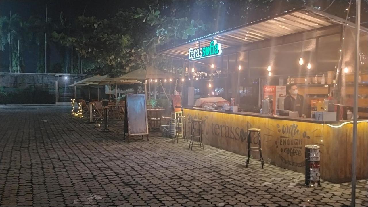 Hotel Sofia Juanda Surabaya Sidoarjo Kültér fotó
