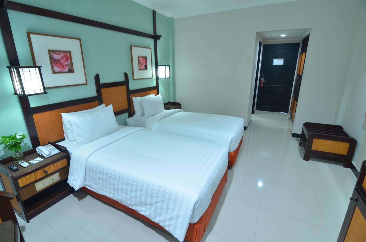 Hotel Sofia Juanda Surabaya Sidoarjo Kültér fotó