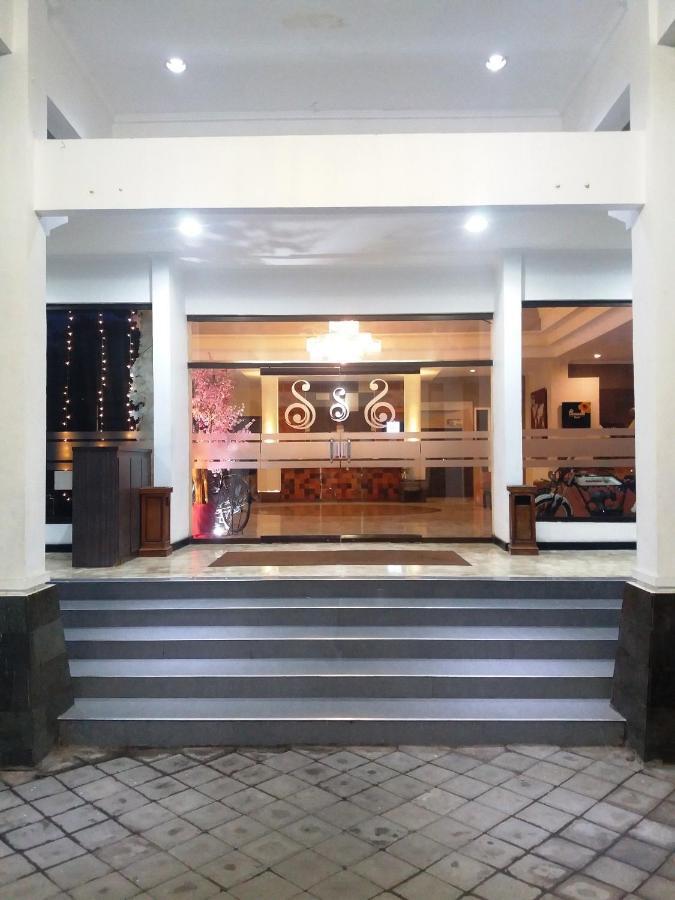 Hotel Sofia Juanda Surabaya Sidoarjo Kültér fotó